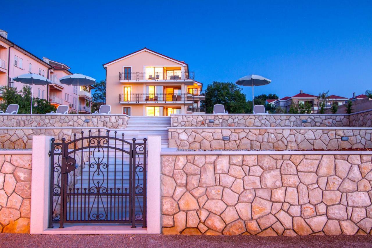 Luxury Apartments Villa Matea 1 Malinska Kültér fotó